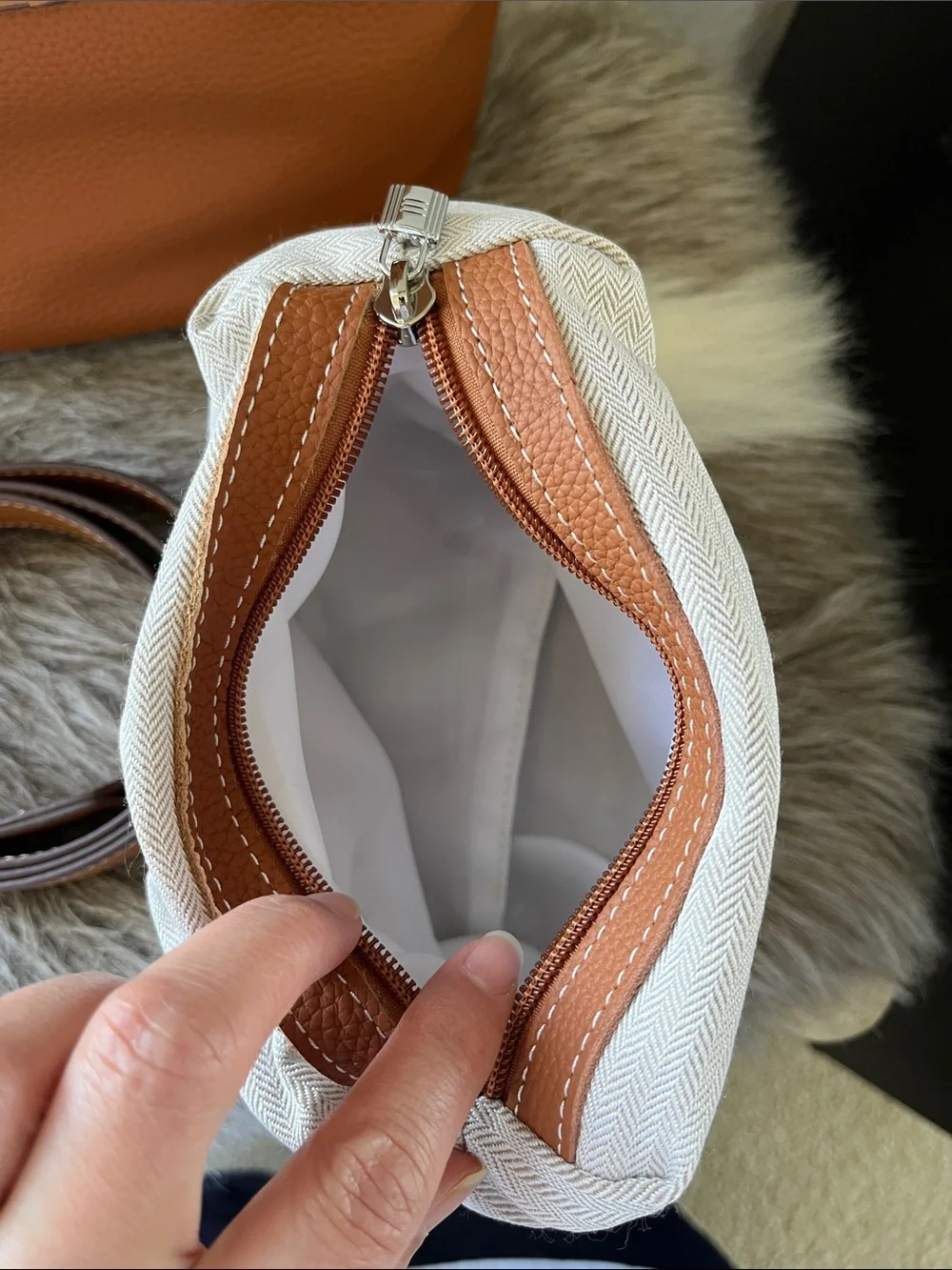 In The Loop Brown Bucket Bag - Picture 8 of 10